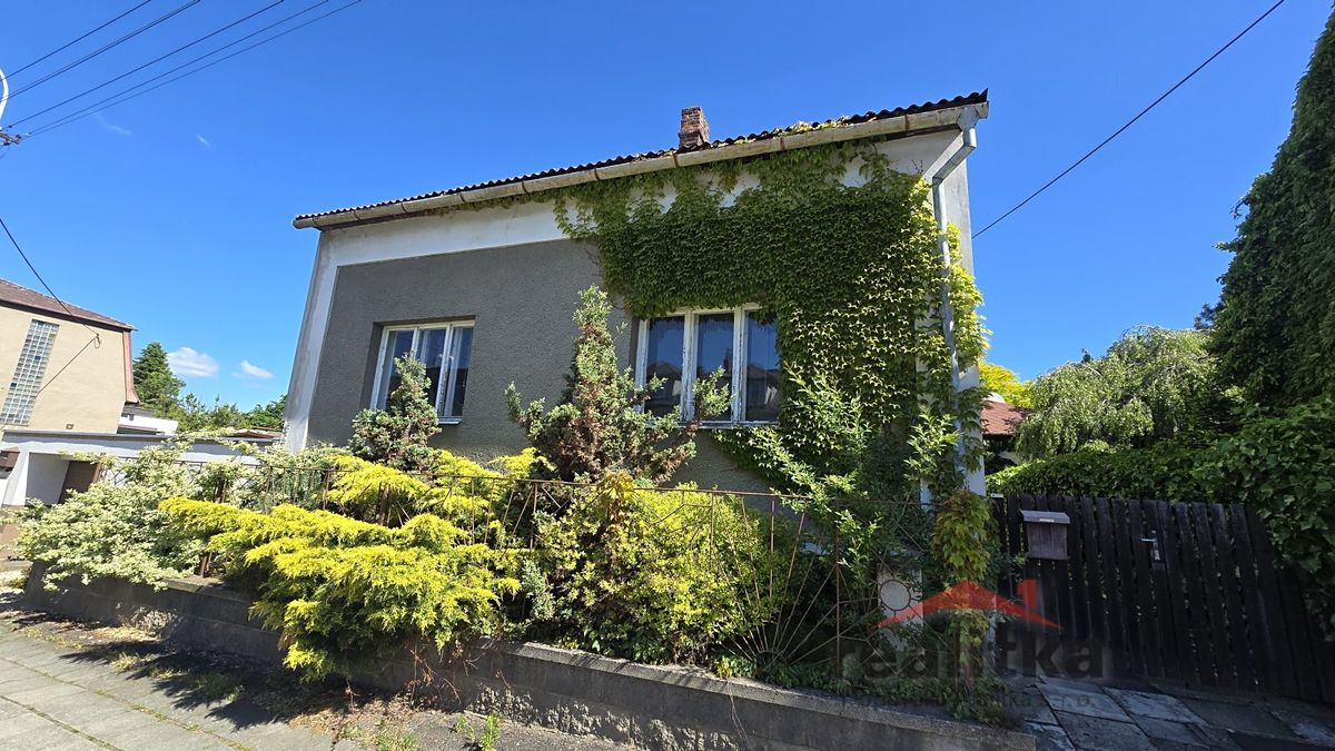 Prodej rodinného domu 160 m², pozemek 1144 m²